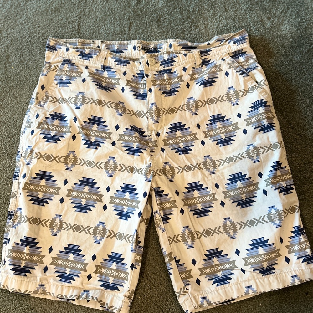 Carbon Blue and‎ White Flat Front Shorts with Geometric Pattern mens size 38